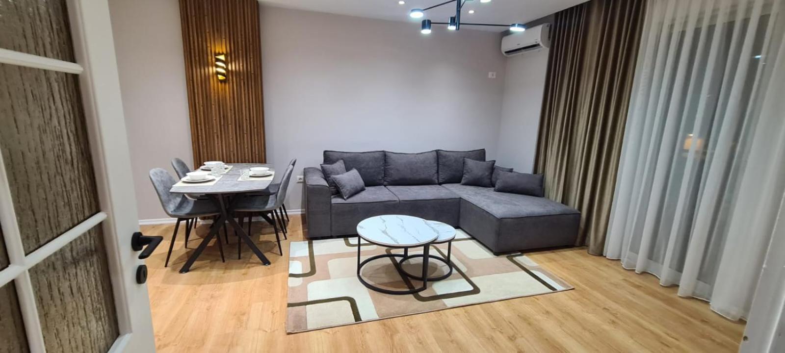 Duo Tirana