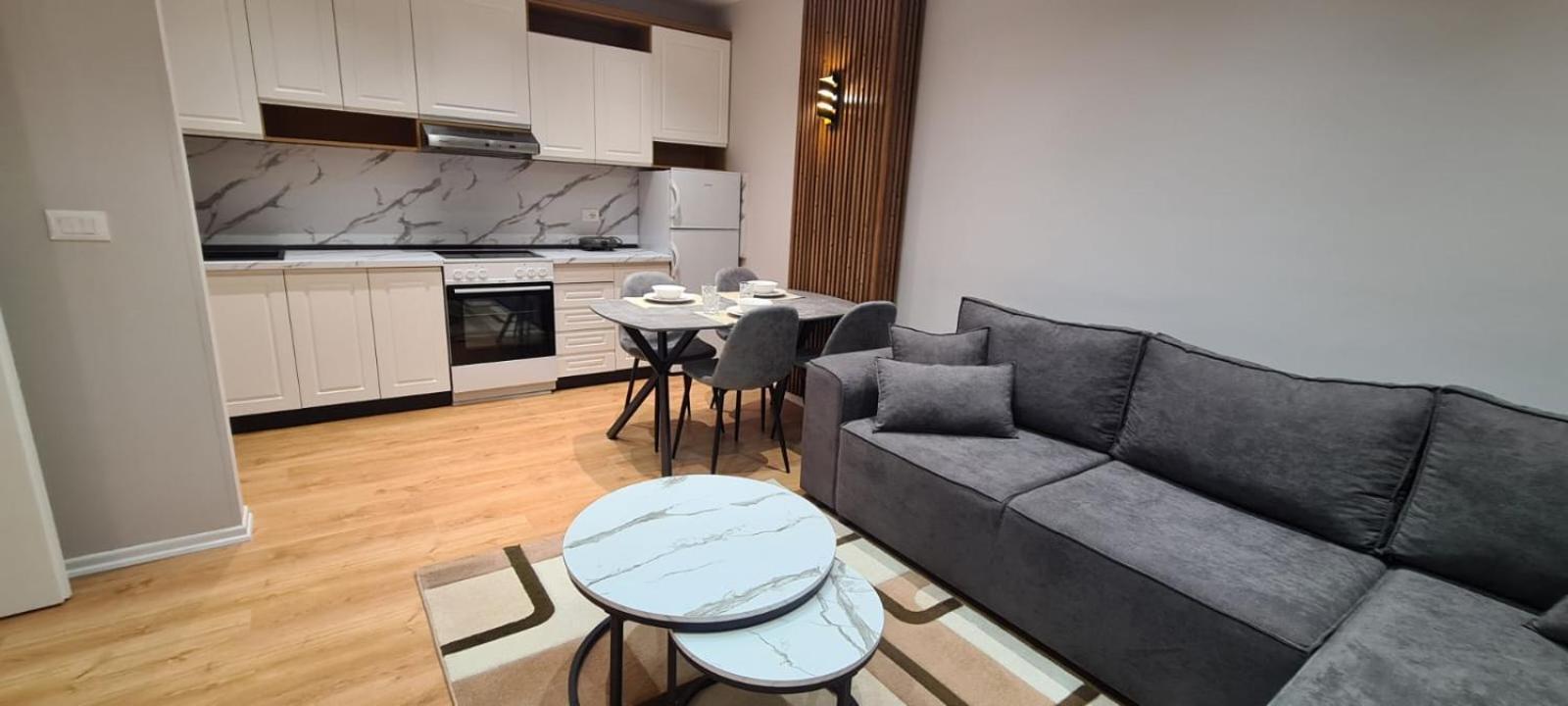 Apartment Duo *
